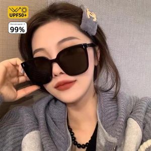 Star cửa hàng kính nắng nam giới 2025 kính nắng chống tia cực tím mới của phụ nữ