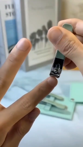 4IN1 Gunting Kuku Army Green +Box Anti-splash Tajam Penyimpanan Serutan Kuku Dengan Kulit Imitasi Case Stainless Steel Gunting