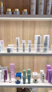 Kem mịn da nâng cơ ban ngày cho da lão hoá sớm Janssen Cosmetics Rich Nutrient Skin Refiner 50ml