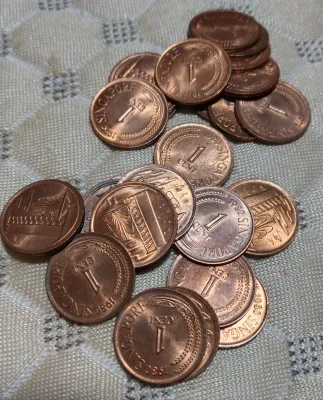 Vintage Singapores first series of circulation coins at wholesale prices