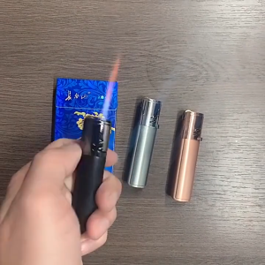 Straight Torch Lighter Metal Gas Lighters Flint Grinding Wheel Cigarette Lighter Refillable Butane Gas Smoking Gadgets for Women