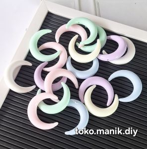 4pcs manik bulan sabit jumbo warna pastel