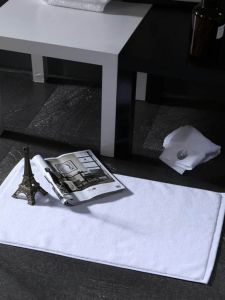 Soft White Bathroom Mat: Pure Cotton Absorbent & Quick Dry Non-Slip