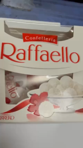 Kẹo socola phủ dừa Ferrero Confetteria Raffaello 15 viên 150g nhập khẩu Ba Lan