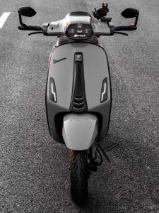 ĐÈN PHA LED VESPA SPRINT LOGO CHỮ SPRINT