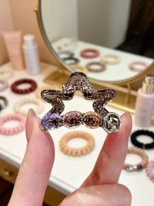 HANXIUYU | Elegant Star Shaped Rhinestone Universal Hair Clip