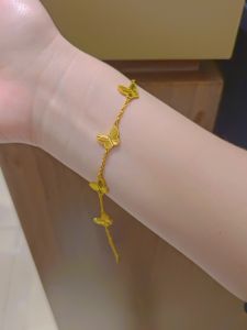 18K Gold Multi-Butterfly Bracelet Womens Fashion Elegant High-End Feeling Jewelry Gift for Girlfriend out Design