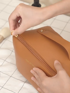 กระเป๋าเครื่องสําอางหนังPU - กันน้ำ จุของเยอะ แบบพกพา สำหรับครัวเรือน G3036