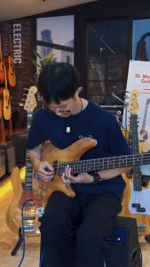 เบสไฟฟ้า 4 สาย Passion BPS-IB4 ทรง Ibanez 24 เฟรต ปิ๊กอัพ Passive Precision พร้อมของแถม ปิ๊ก2ชิ้น / ประแจ / สายแจ็ค / กระเป๋า