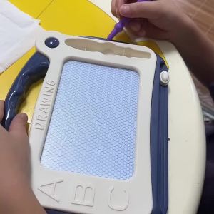Magnetic Drawing Board Colored Graffiti Magic Eraser Drawing Board Kids Graffiti Board Art Office Education Drawing Toy