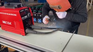 MeeGoo IGBT Inverter Welding Machine MMA-550 Technology Digital Display Mini Electric Welding Machine Portable Free send welder accessories welder tools COD