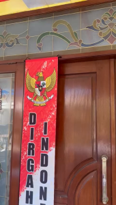 Gapura kain dirgahayu merah putih indonesia