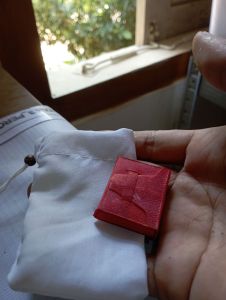 kitab stambul Kertas merah tinta w emas wadah kain putih