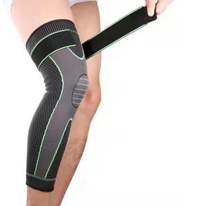 Guoftstars 1 Pcs Long Knee GuardKnee Braceknee compression sleeve knee support for knee pain joint pain work running cycling basketball sports warm knee Guard 膝盖保护套，护膝