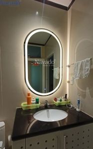 Kaca Cermin Gantung Aesthetic Layar Sentuh Wastafel Kamar Mandi Model Kapsul