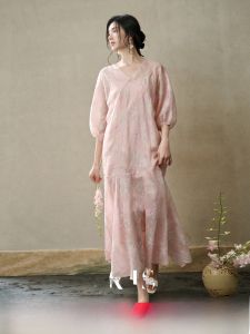 JK&JS | Đầm Hè Kiểu Trung Quốc Mới Cổ V Tay Chuông Lụa Vải Linen Thêu