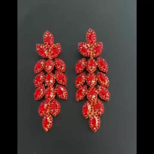 1 Pair of Exaggerated European and American Leaf Rhinestone Earrings Fashionable Womens Long Red Crystal Temperament Earrings