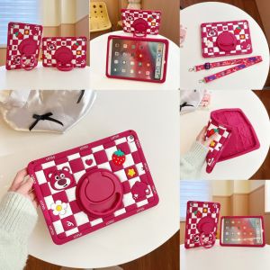 Apple ไอแพดโปรแอร์11 M2 M4 M3 A16 11th 10th 9th 8th 7th 6th 5th แอร์โปร3rd 10.9 "10.2" 9.7 "10.5" 11.0 "มินิแท็บเล็ตเด็กน่ารักลายสตรอเบอร์รี่หมีซิลิโคนที่ปลอดภัยแท่นวางหมุนได้เคสคลุม