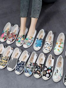 Beijing Ladies Canvas Shoes Slip-On Flat Bottom Soft Sole Traditional Cloth Footwear New 2024 Style Spring Summer Student Flats