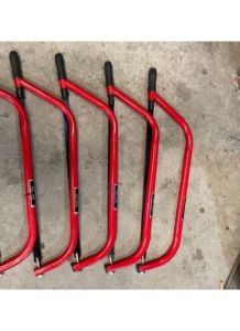 cưa cành cây bằng thủ công