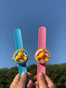 Đồ chơi đồng hồ bắn chong chóng 116