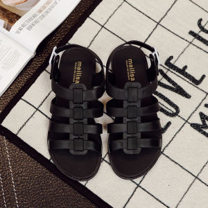 รองเท้าแตะพื้นแบนกันลื่นแบบลำลองสำหรับฤดูร้อน รองเท้าแตะพลาสติกชายหาดสไตล์เกาหลีสำหรับผู้หญิง รองเท้าแตะสไตล์โรมัน รองเท้าฝน