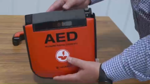 【รับประกันศูนย์ไทย5ปีเต็ม】MEDIANA AED A15 เครื่องกระตุกหัวใจไฟฟ้า (Automated External Defibrillator) -พร้อมส่งทันที -เกรดทางการแพทย์ใช้ -อุปกรณ์ครบพร้อมใช้งาน -ใช้ได้ทั้งเด็กผู้ใหญ่