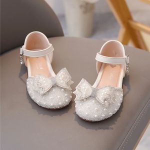 Spring and Summer Girls Princess Shoes Sandals Flat  Kids Dresses Shoes Pearl  for Kids and Teens