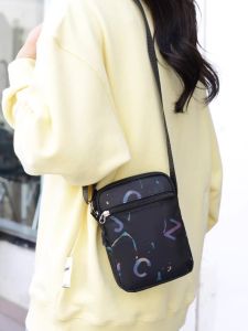 Túi Đeo Vai Mini Nhẹ Cho Nữ Túi Đựng Điện Thoại Di Động Túi Đựng Mỹ Phẩm Du Lịch Túi Đựng Hộ Chiếu Túi Đeo Chéo Thường Ngày