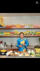 Mì sợi tươi YonYon hương xưa 480g | - Hương vị truyền thống | - Chất lượng Nhật Bản | - Đóng gói 480g | - Phù hợp nấu ăn nhanh | - Hình ảnh minh họa món ăn kèm
