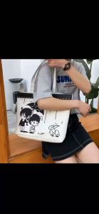 กระเป๋าผ้า TOTE สไตล์ญี่ปุ่นกระเป๋าผ้านิ่ม.เนื้อผ้าดี.ใส่ของได้เยอะมีซิปด้วย.Japanese style cloth bag. Soft Good fabric. Can put a lot of stuff with a zipper.