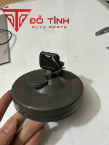 Nắp bình dầu xe tải HOWO. Nắp dầu xe trung quốc.