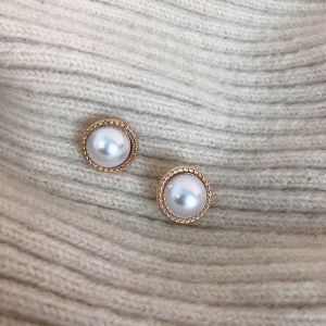 Elegant Retro Hong Kong Style Pearl Stud Earrings Circular Shape Versatile Womens Fashion Jewelry Decorative Copper Material