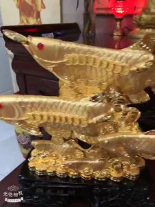 Greeting Gift: 6 Gold Dragon Fish with Base Decorations Living Room Office Hotel Decorations