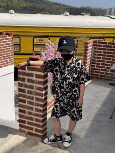 Boys Loose Short-sleeved Suit 2026 Middle and Large Kids Turn-down Collar Shirt Korean Version Shorts Two-piece Kids Suit