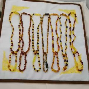 Bộ vòng hổ phách cho bé - kèm giấy kiểm định hổ phách tự nhiên