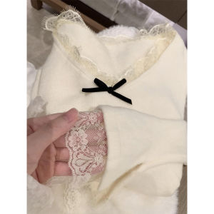 XIANGBAIWEI | Warming De Rong Lace Trim Fitted Tshirt