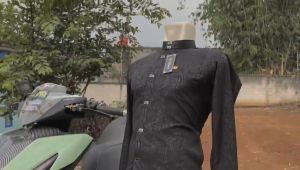 alkhoer sultan embos 2023 kemeja sutan kancing kotak jepret hitam