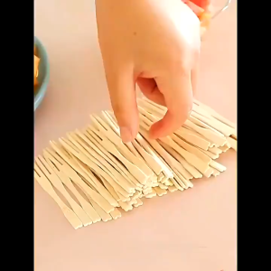 [100pcs]  Disposable Bamboo Mini Fork 9cm (Siomai Takoyaki Cocktail Fruit Pica-pica Fishball) Two Teeth Fruit Fork