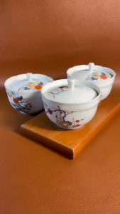 [Hàng Hiếm Japan 100% New] 01 Chiếc Chén Có Nắp Phong Cách Ngũ Sắc Saga Mai khai phú quý