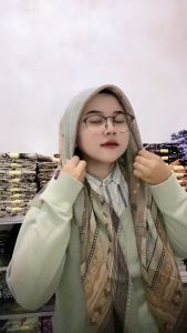 READY STOK HIJAB SEGI EMPAT MOTIF CANTIK WARNA SAGE GREEN BEST SELLER TERLARIS - KERUDUNG BY AURORA HIJAB