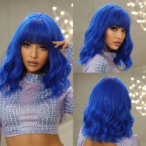 สีฟ้าวิกผมสังเคราะห์คอสเพลย์วิกผมสั้น Curly Bob Wigs กับ Bangs สี Lolita วิกผมสําหรับผู้หญิงปาร์ตี้ฮาโลวีนวิกผมทนความร้อน