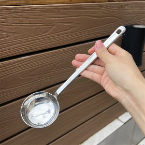 ช้อนตักซุปสเตนเลสยาวพื้นแบนสำหรับต้มยำกุ้ง ช้อนตักซุป ช้อนตักมันฝรั่ง ช้อนตักอาหารสำหรับใช้ในครัวเรือน