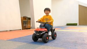 ⚡พร้อมส่ง⚡Tinykoala รถแบตเตอรี่เด็ก ATV รถไฟฟ้าเด็ก มีไฟและเสียงดนตรี รับน้ำหนักได้ 70KG มีกล่องเก็บของ