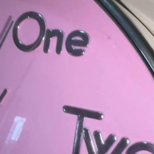 Cute Pink 12 inch Wall Clock Minimalist Modern Design Round Silent Quartz Cute Room Home Decor