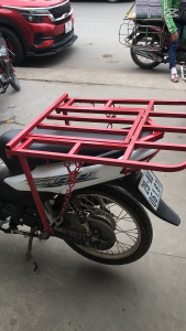 [ Giá Sỉ ] Giá chở hàng xe máy đa năng-Giá chở hàng nhỡ kích thước 60X70 có mở cốp đổ xăng- Dùng cho nhiều loại xe máy