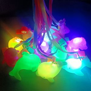 Đèn Pin Treo Hình Cá Voi Bướm Phát Sáng Đồ Chơi Trẻ Em Chuông Gió Biển Đèn Ngủ Đèn Pin Màu Sắc Đèn Pin Hoạt Hình