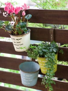 Outdoor Iron Art Flower Pot Hanging Bucket Decorative Succulent Planters Courtyard Terrace Balcony Garden Arrangement Decor