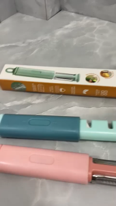 Pisau Roto Peeler 5in1 HHD-249 Alat Pengupas dan Pemotong Buah Sayur Serbaguna dengan 5 Fungsi Dalam 1 Gagang Praktis untuk Dapur Memotong Mengupas dan Mengiris Lebih Cepat Cocok untuk Memasak Harian Hemat Waktu dan Mudah Digunakan.