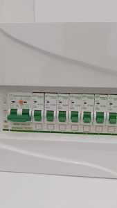ชุดตู้คอนซูมเมอร์ยูนิต 8 ช่อง เมน 63 แอมป์ พร้อมกันดูด CT  [*3-L2-CT007]